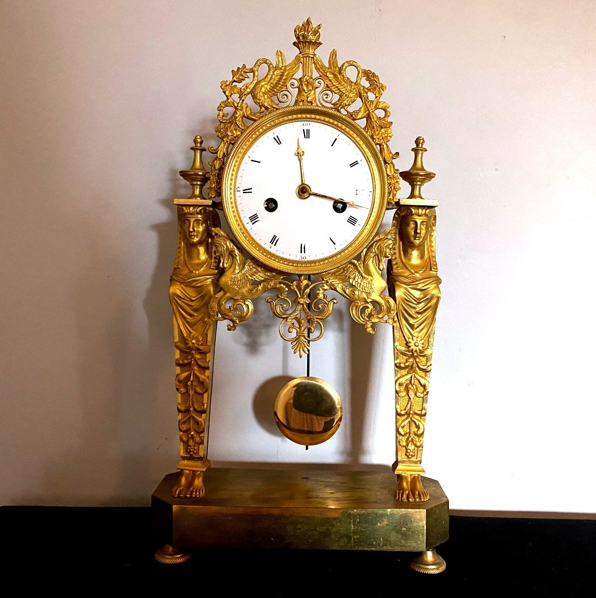 Empire Period Bronze Portico Clock "return From Egypt"-photo-3