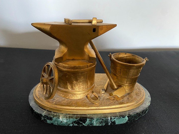 Gilt Bronze Group Anvil Hammer And Seal 19th Century-photo-3