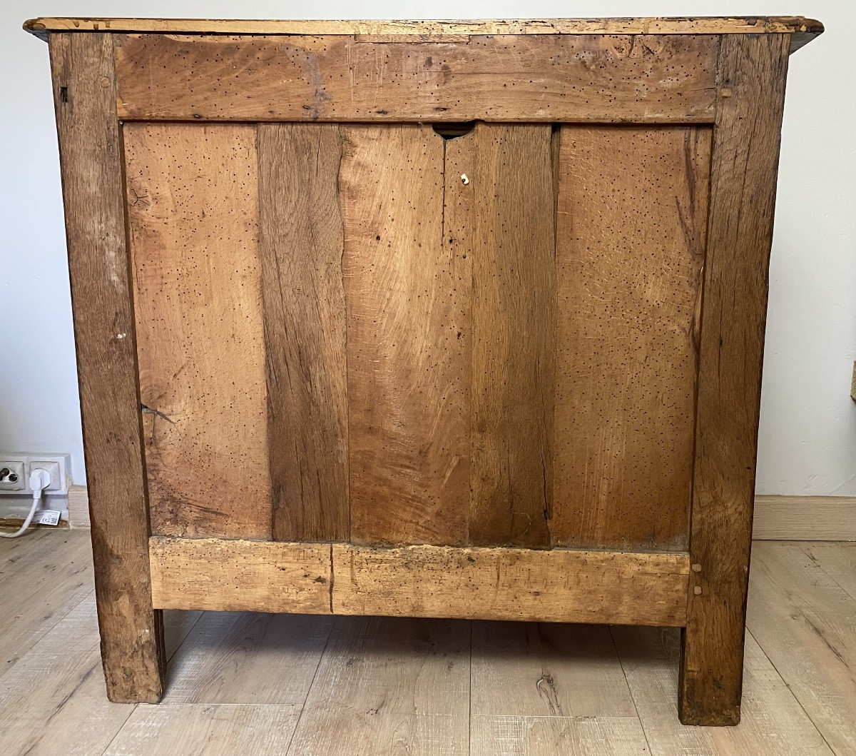 Small Parisian Louis XV Walnut Chest Of Drawers, 18th Century-photo-1
