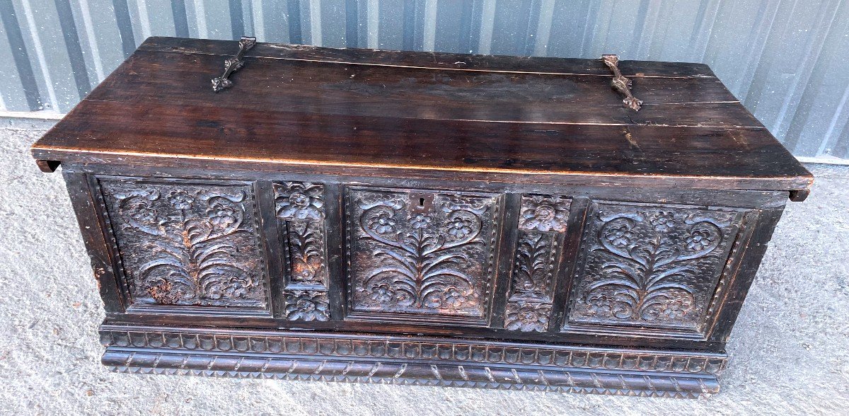 Authentic High Period 17th Century Chest-photo-2