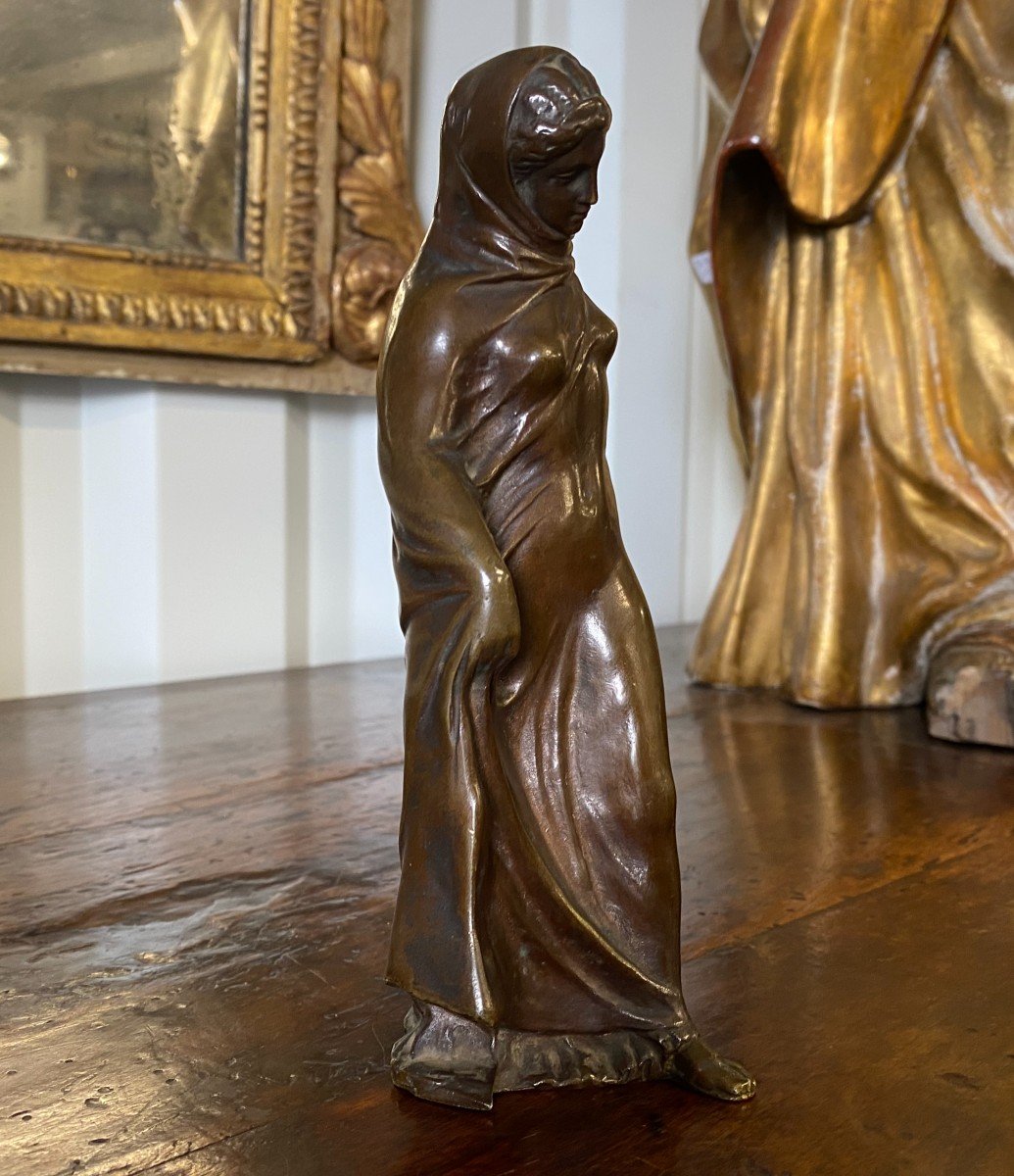 Bronze 19 I: Veiled Woman In The Antique-photo-8