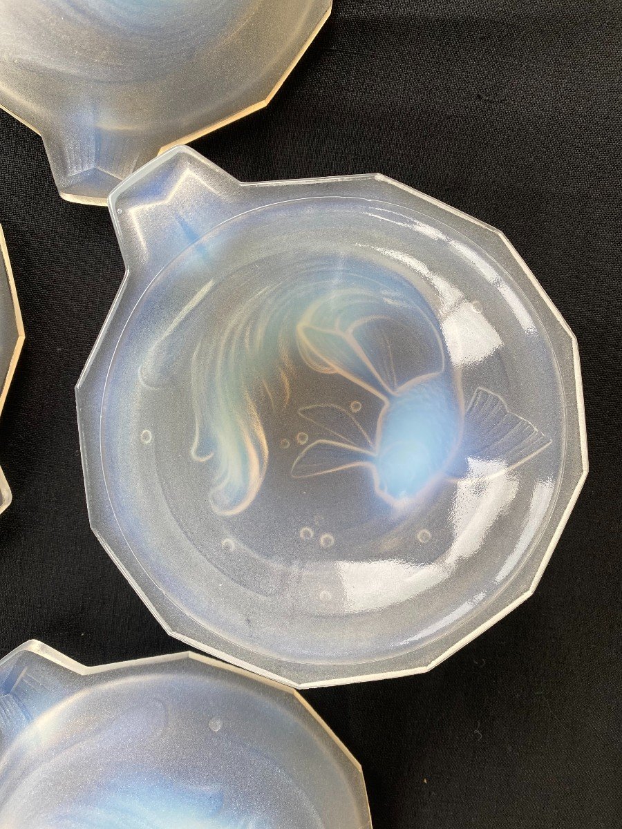 Suite Of 6 Opalescant Glass Cups In The Taste Of Sabino With Fish Decor-photo-3
