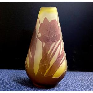 Galle - Vase Aux Lys En Verre Multicouche Dégagé à l'Acide- XX - Art Déco
