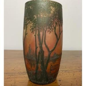 Daum- petit vase à décor vosgien 