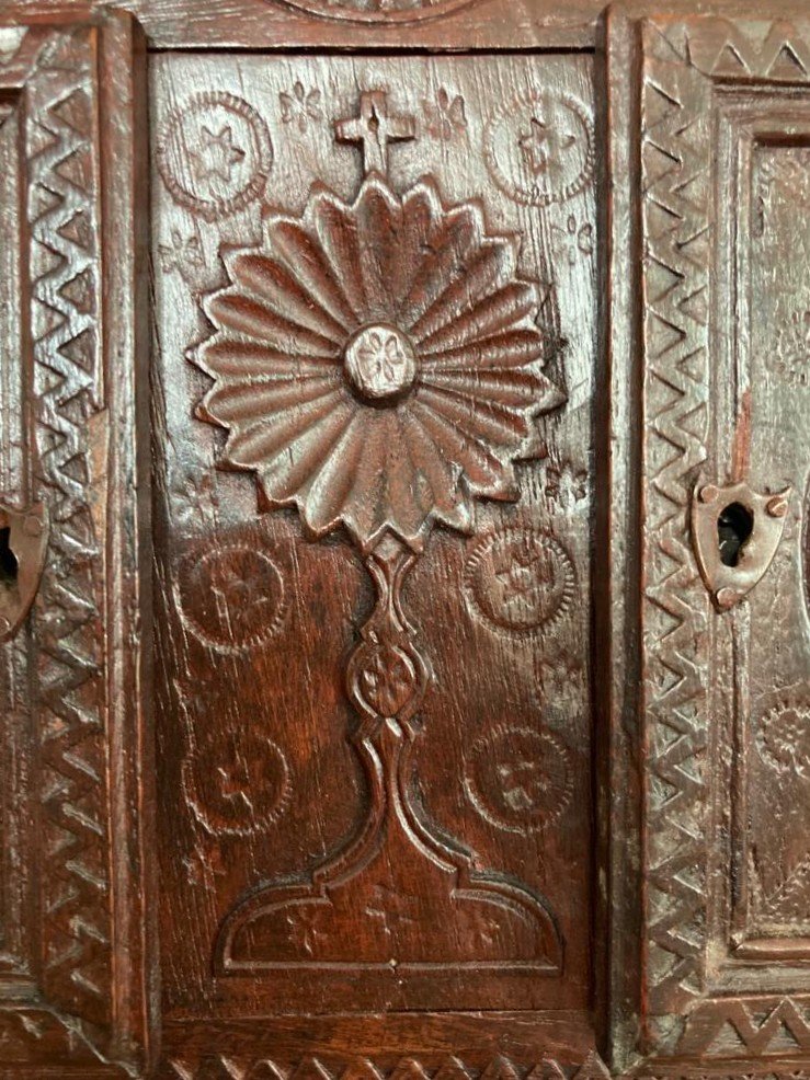 Meuble De Maîtrise Armoire Sculptée-photo-1