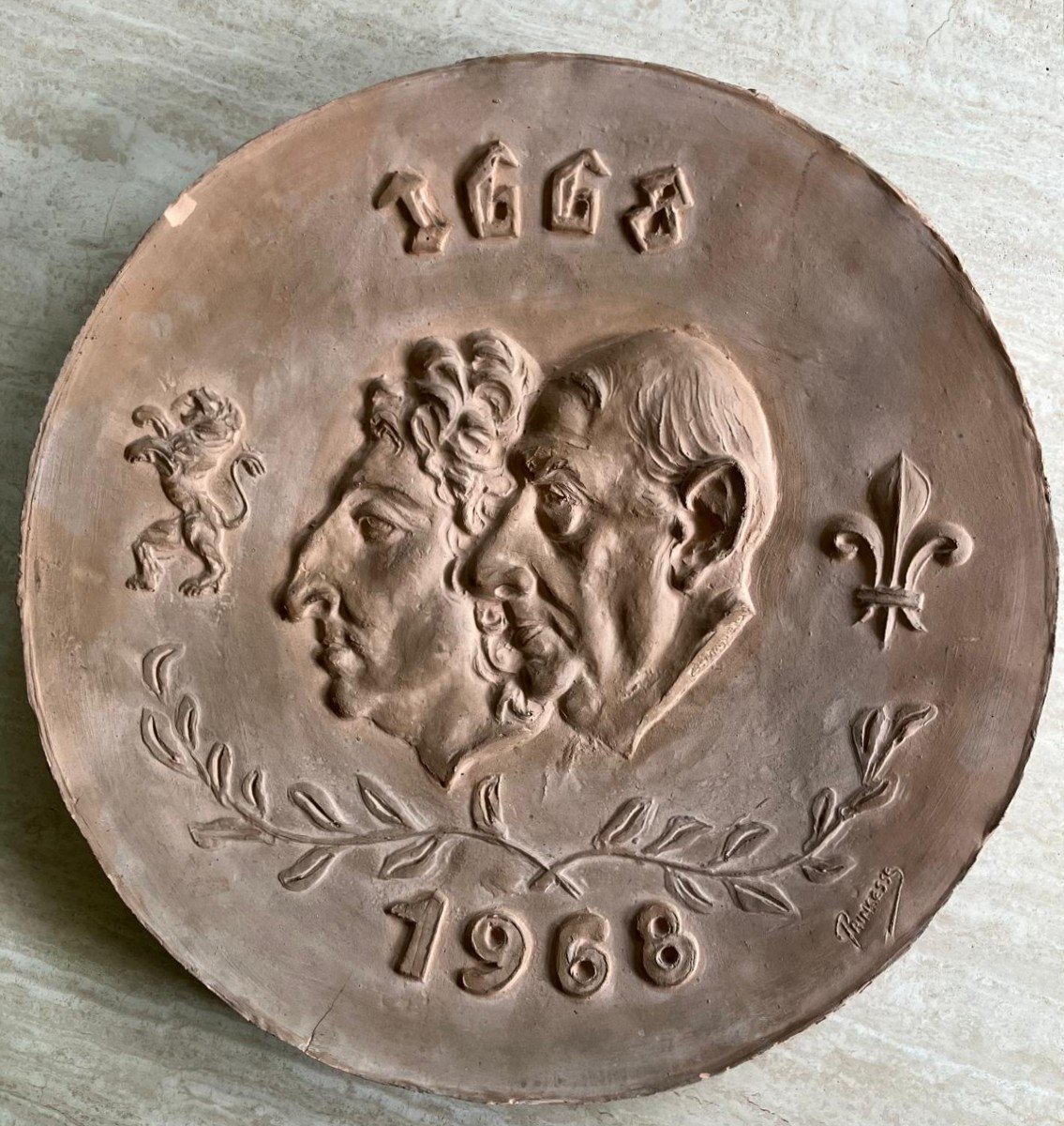 Large Dish With Effigies Of Louis XIV And Charles De Gaulle-photo-1