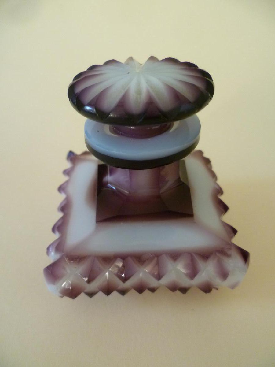 Flacon A Parfum En Opaline Epoque XIXe