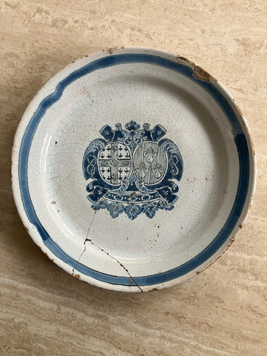 Plate With The Alliance Coat Of Arms 