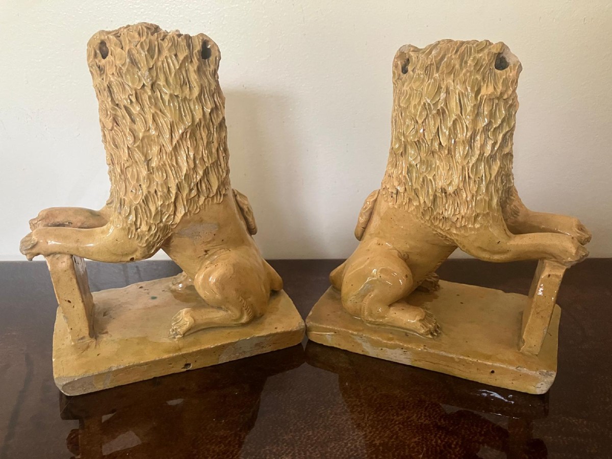 Pair Of Glazed Earthenware Lions-photo-2