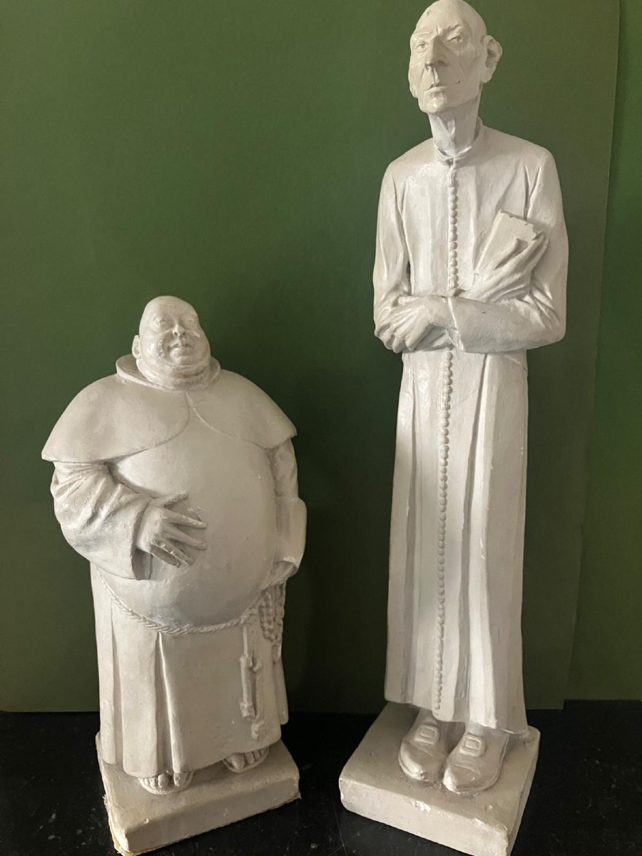 Caricature Statues Of Pol Quentin, A Pot-bellied Monk And A Slender Priest -photo-5