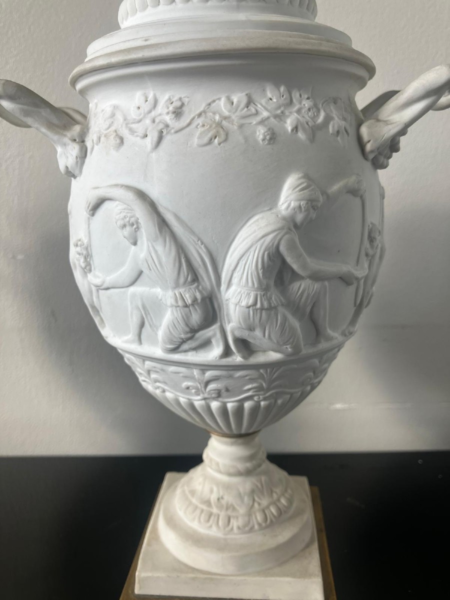 Pair Of Sèvres Cookie Vases With Antique Décor-photo-2