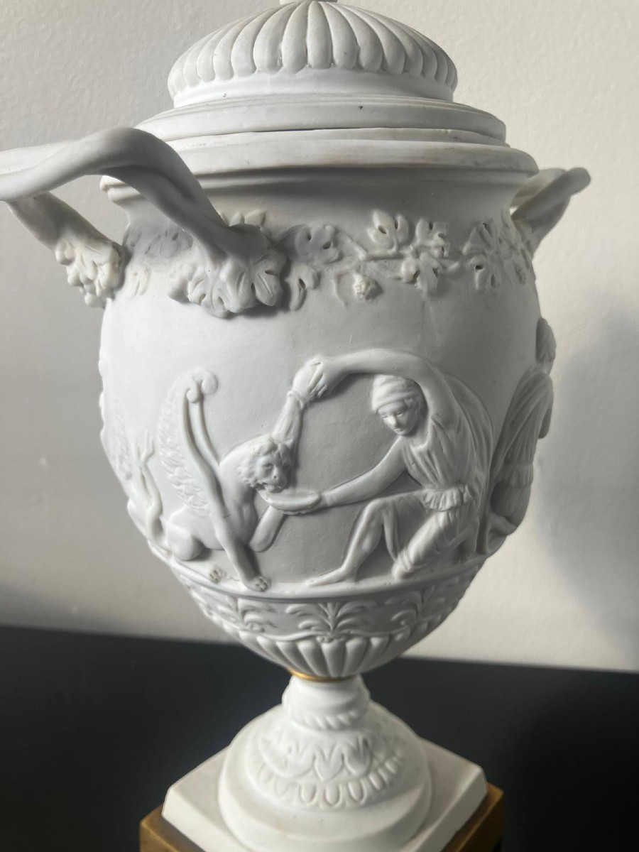 Pair Of Sèvres Cookie Vases With Antique Décor-photo-4