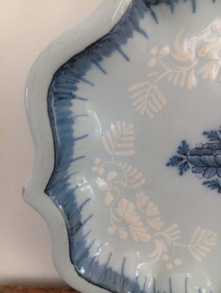 Saint Amand Earthenware Plate With "blanco Sobre Blanco" Design -photo-3