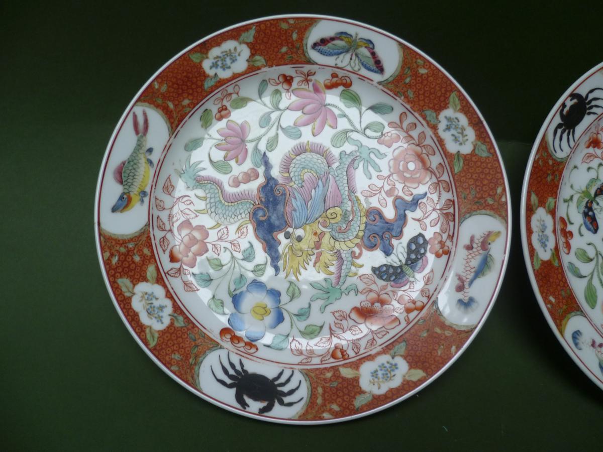 Deux plats en porcelaine de Bayeux à décor Chinois-photo-2