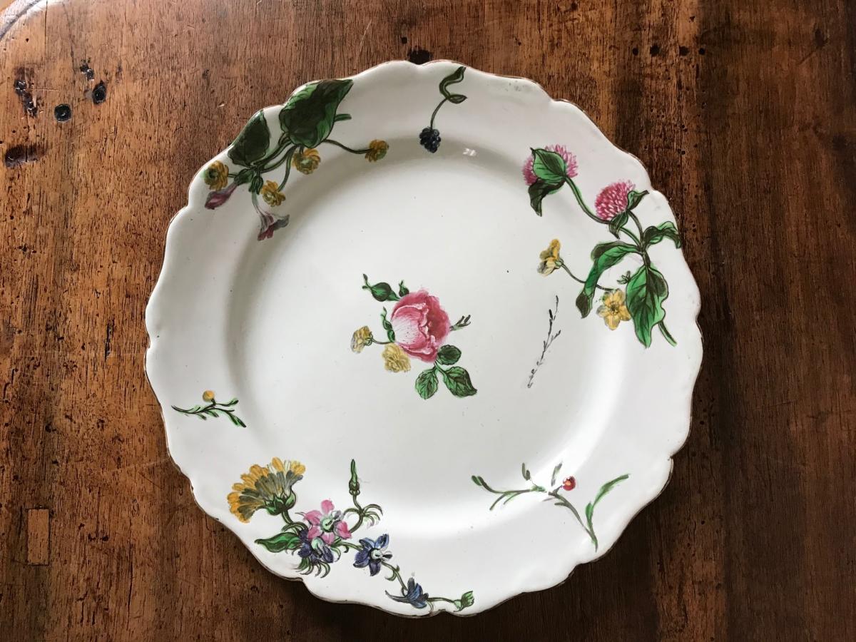 Assiette en faïence de Marseille XVIIIe