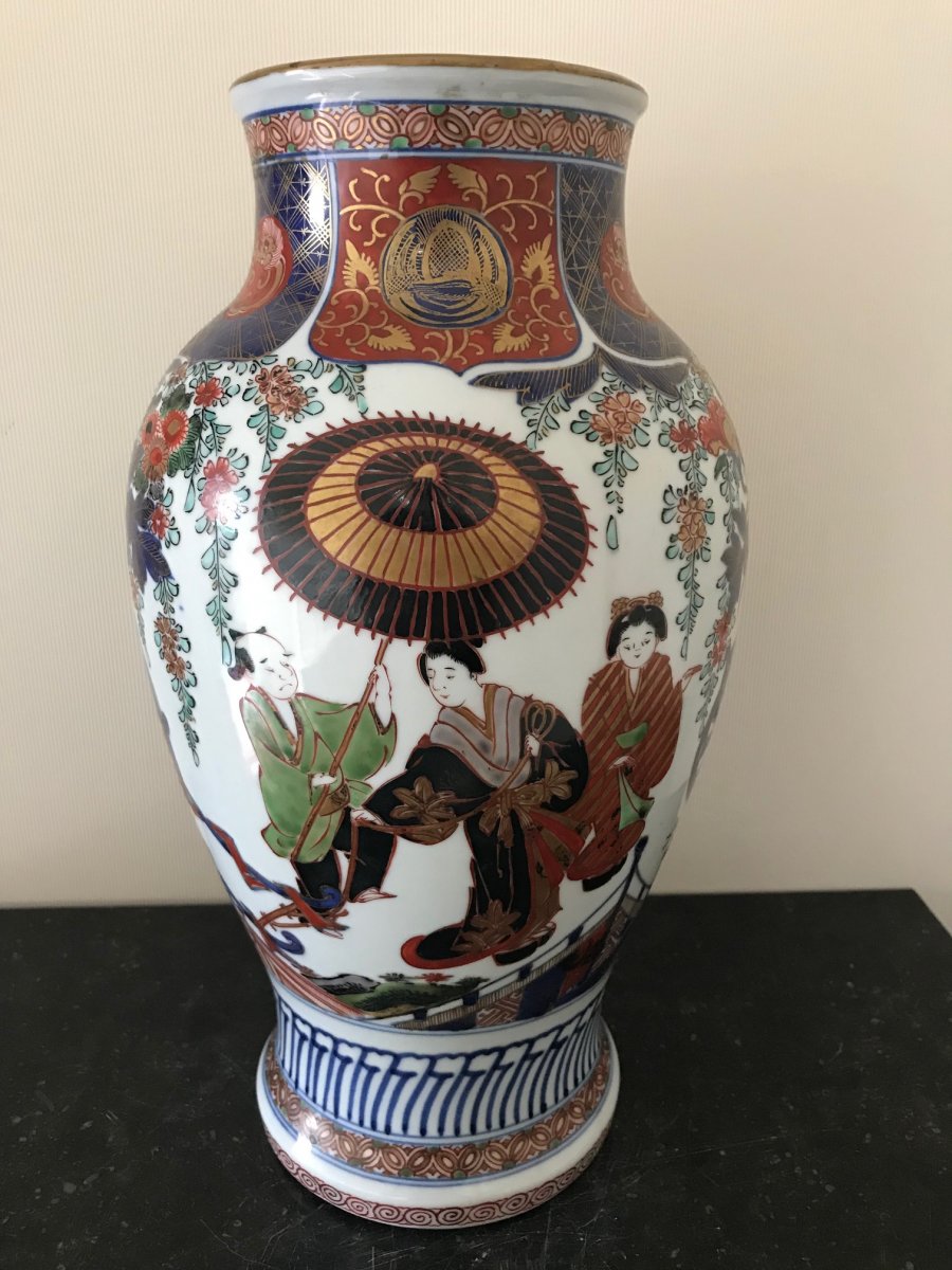 Japan - Porcelain Vase