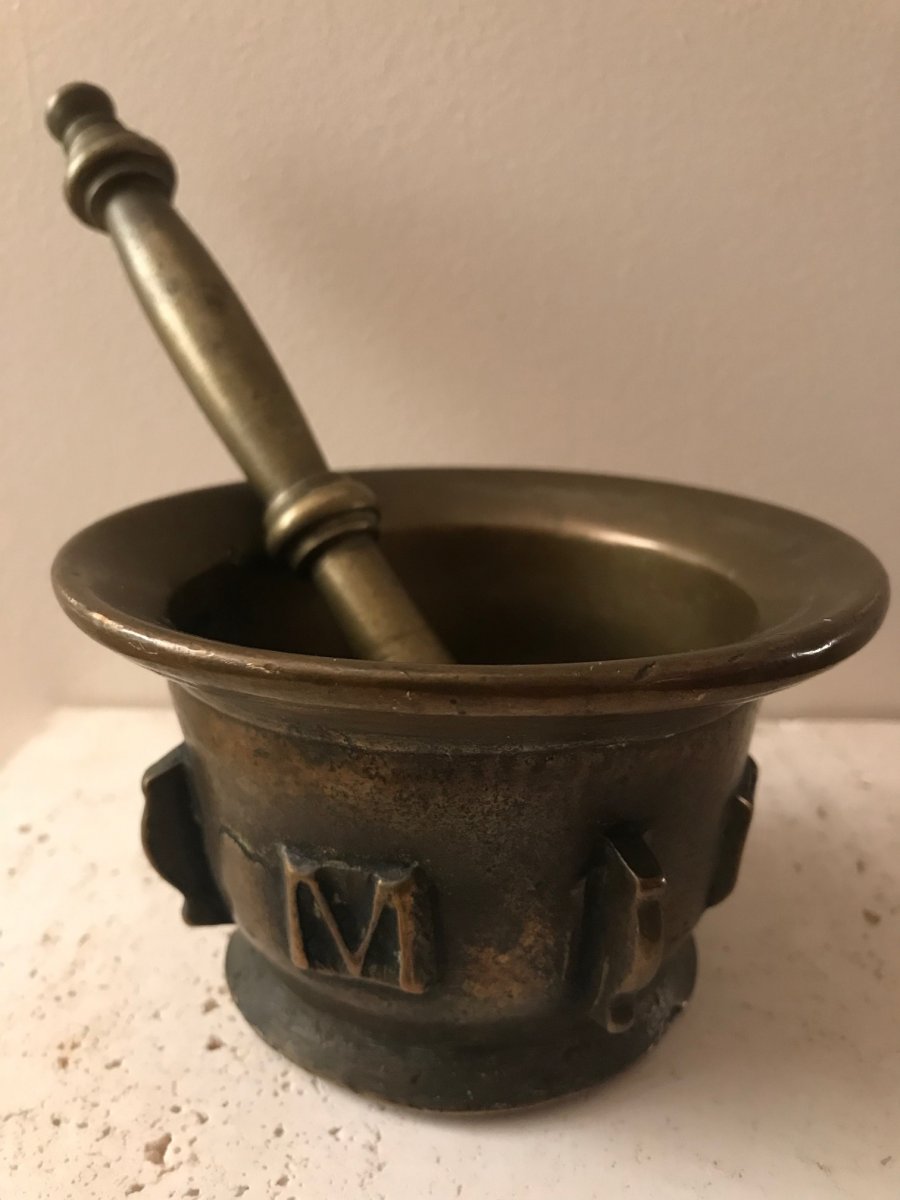 Mortar And Pestle In Bronze XVII