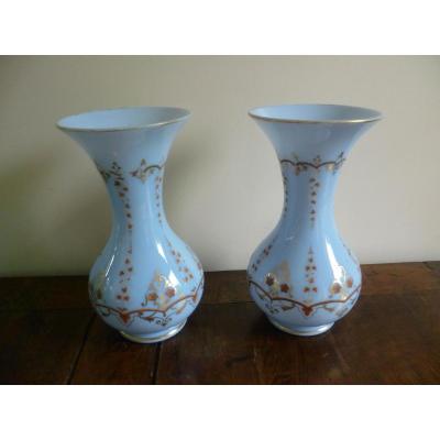 Paire De Grands Vases En Opaline