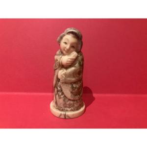 Netsuke Young Woman In Traditional Costume 