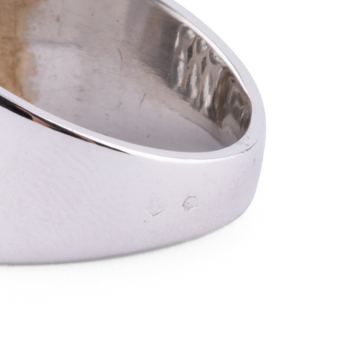 Signet Ring In White Gold And Diamonds-photo-4