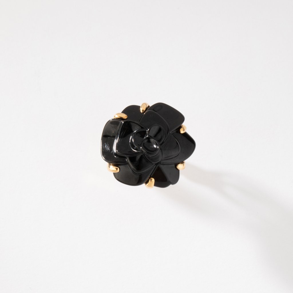 Bague Camelia or jaune de la maison Chanel-photo-1