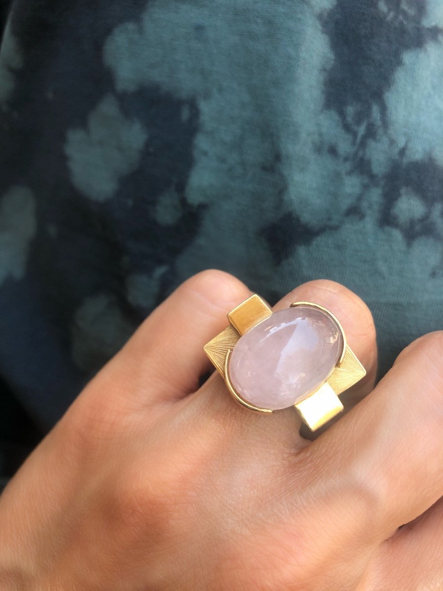 Bague Or Jaune Géométrique Ornée d'Un Quartz Rose-photo-4