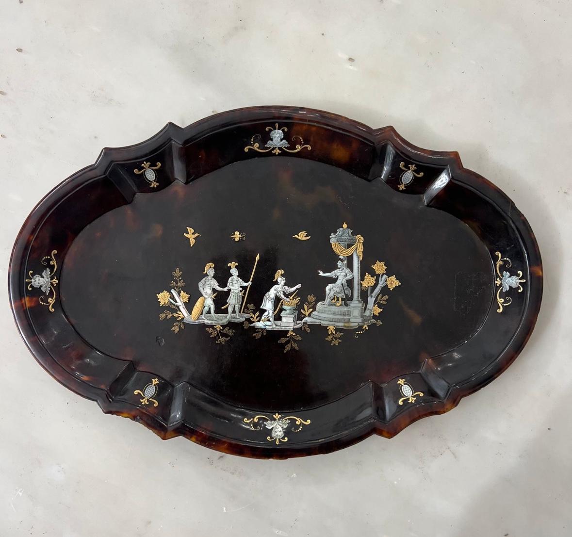 Extremely Rare Plate Inlaid With Gold, Mother-of-pearl And Tortoiseshell 