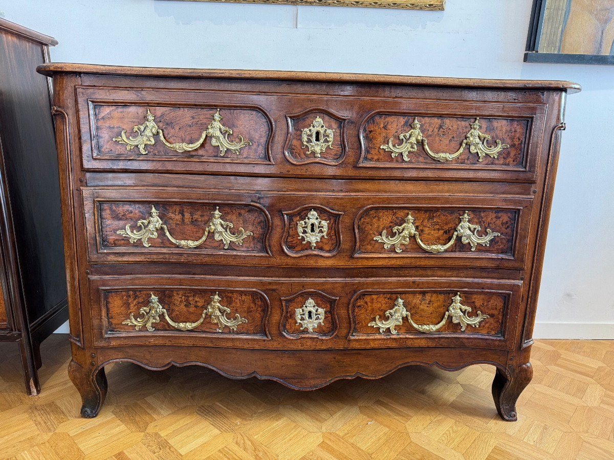 18th Century Chest Of Drawers 