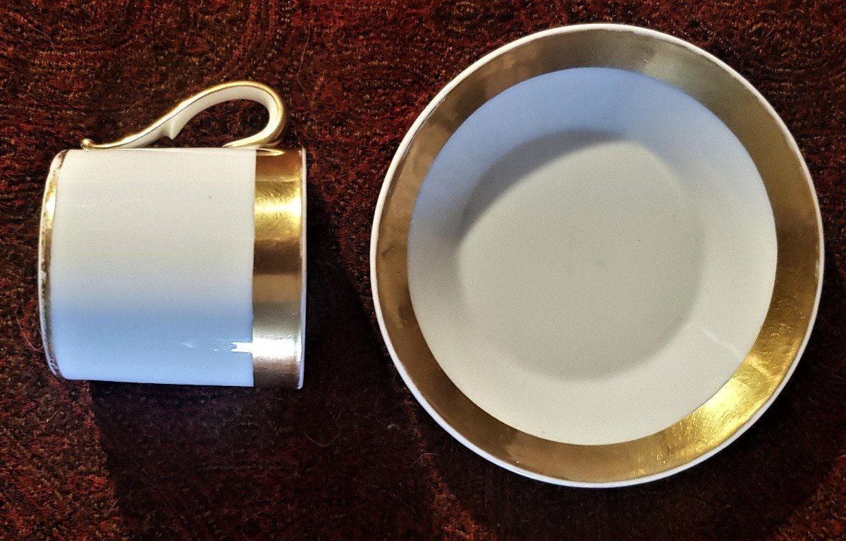 Coffee Cup And Saucer In White Porcelain And Gold Early XIX S-photo-3