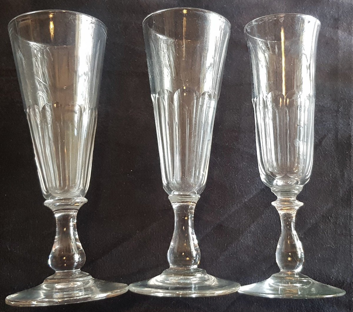 Lot 14 Flutes Anciennes XIX S  En Cristal Taillé à Pans H 16,9-17,2 Cm-photo-1