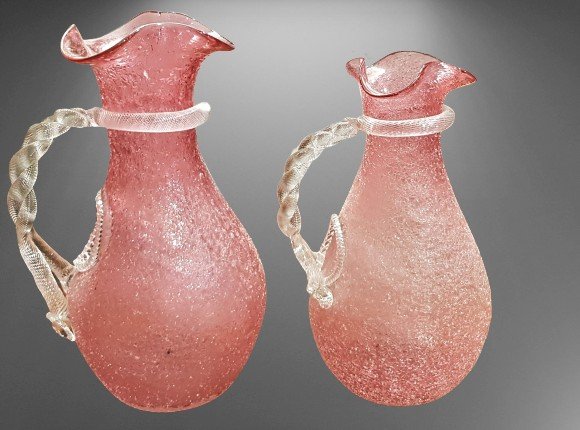 Pair Of Jugs Decanters Jugs With Ice Reserve Early XXs Frosted Pink Blown Glass H 26.5 And 30 C-photo-2