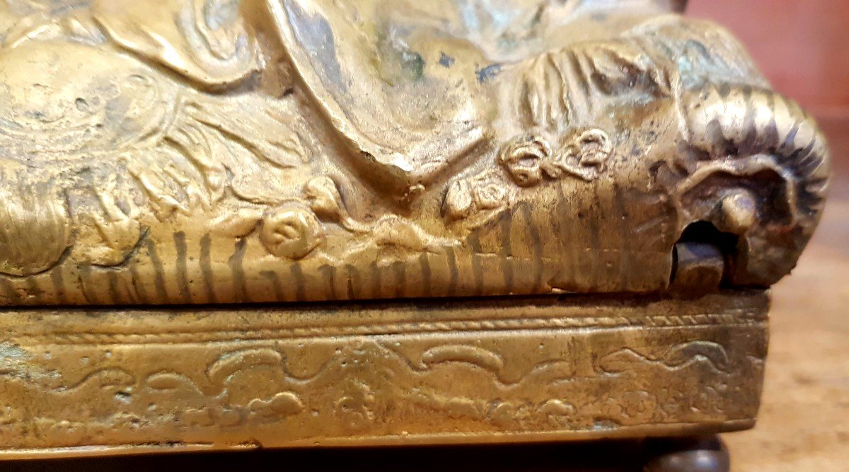 Old Mechanical Secret Box In Bronze Erotica Entwined Couple-photo-5