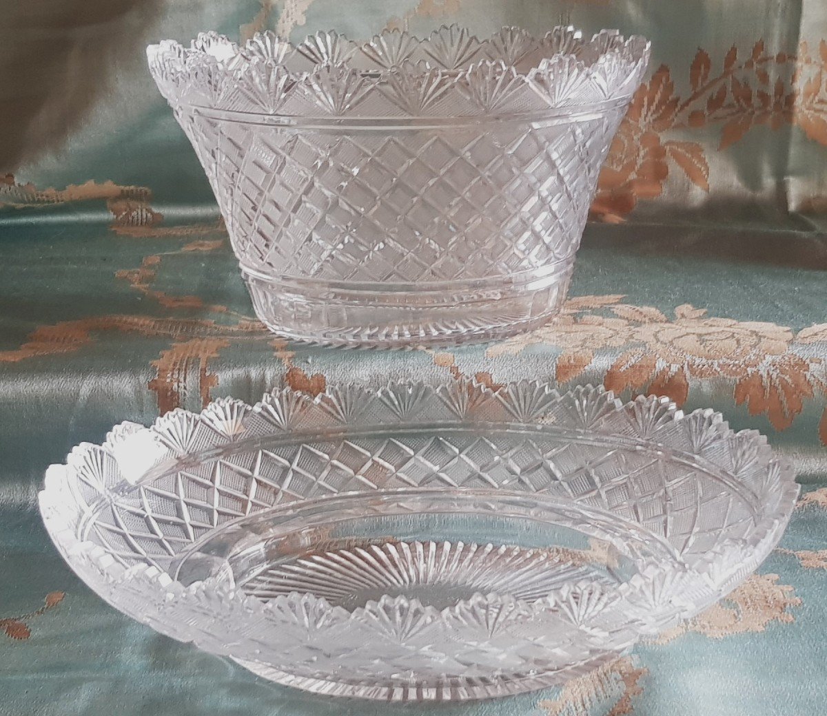 Ancienne Vasque Et Assiette Ovale assortie En Cristal Taillé Charles X