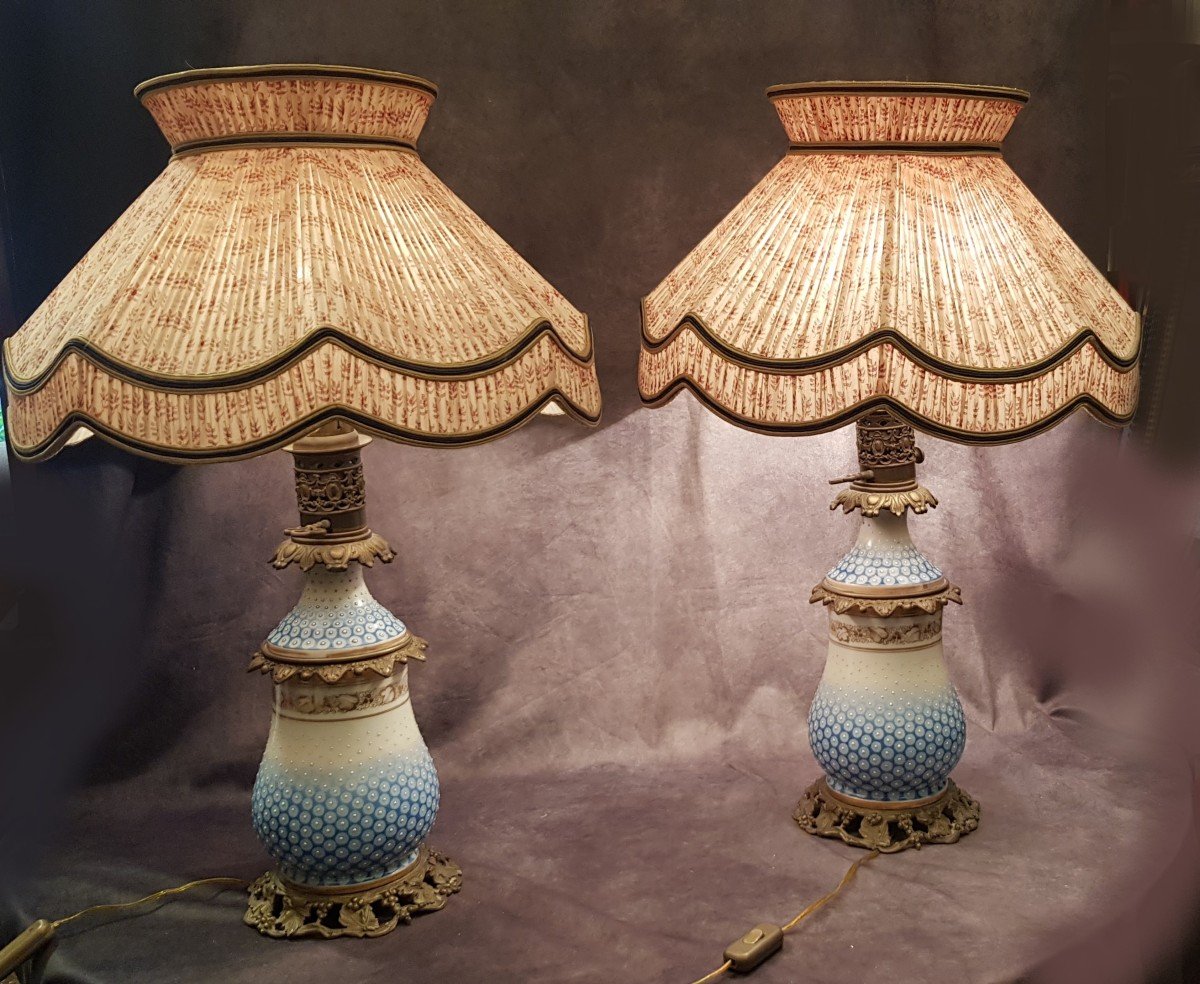 Paire De Lampes à Pétrole Anciennes  XIX S éléctrifiées