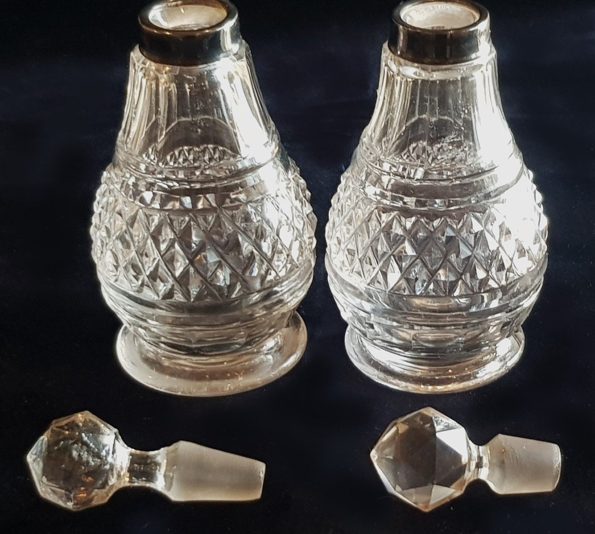 Pair Of Cruets Old Cut Crystal Flasks With Diamond Tips-photo-4