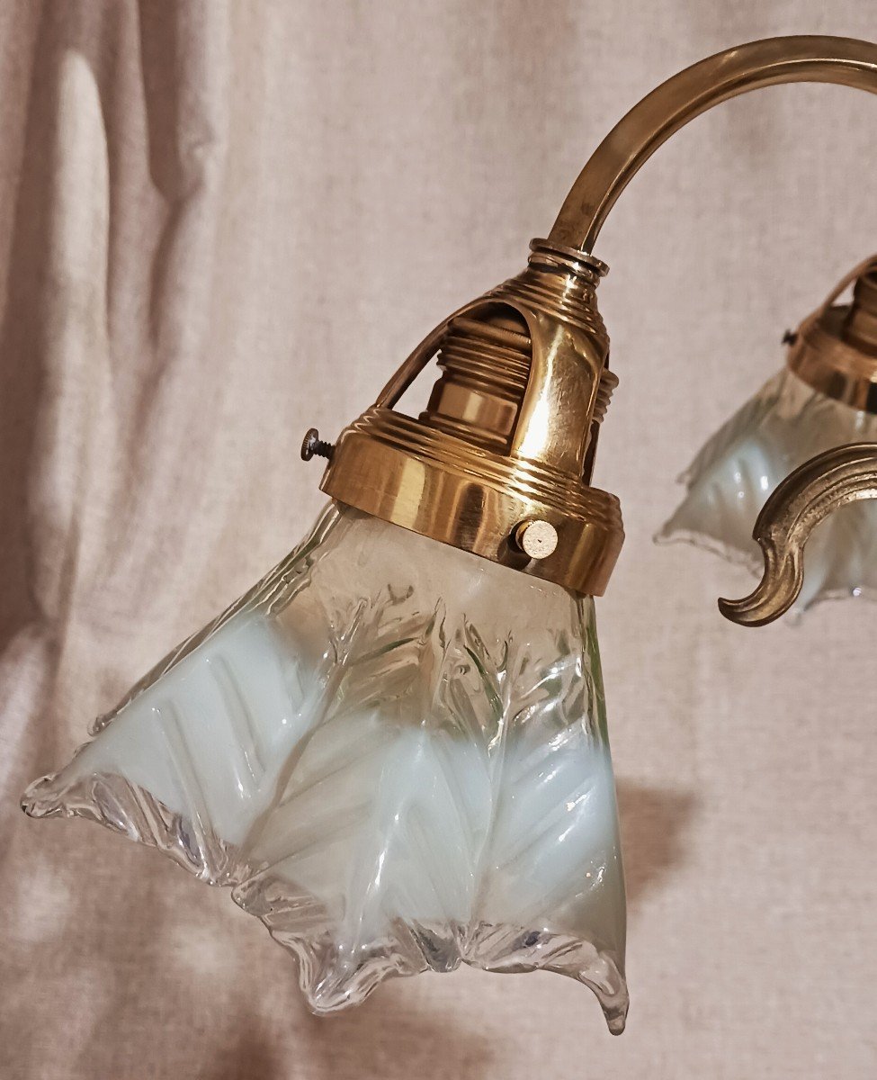 Art Nouveau Chandelier In Polished Brass And Uraline Glasses-photo-1