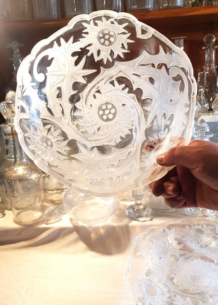 Anciennes Coupe Et Assiette Art Nouveau Verre Moulé Vallerysthal