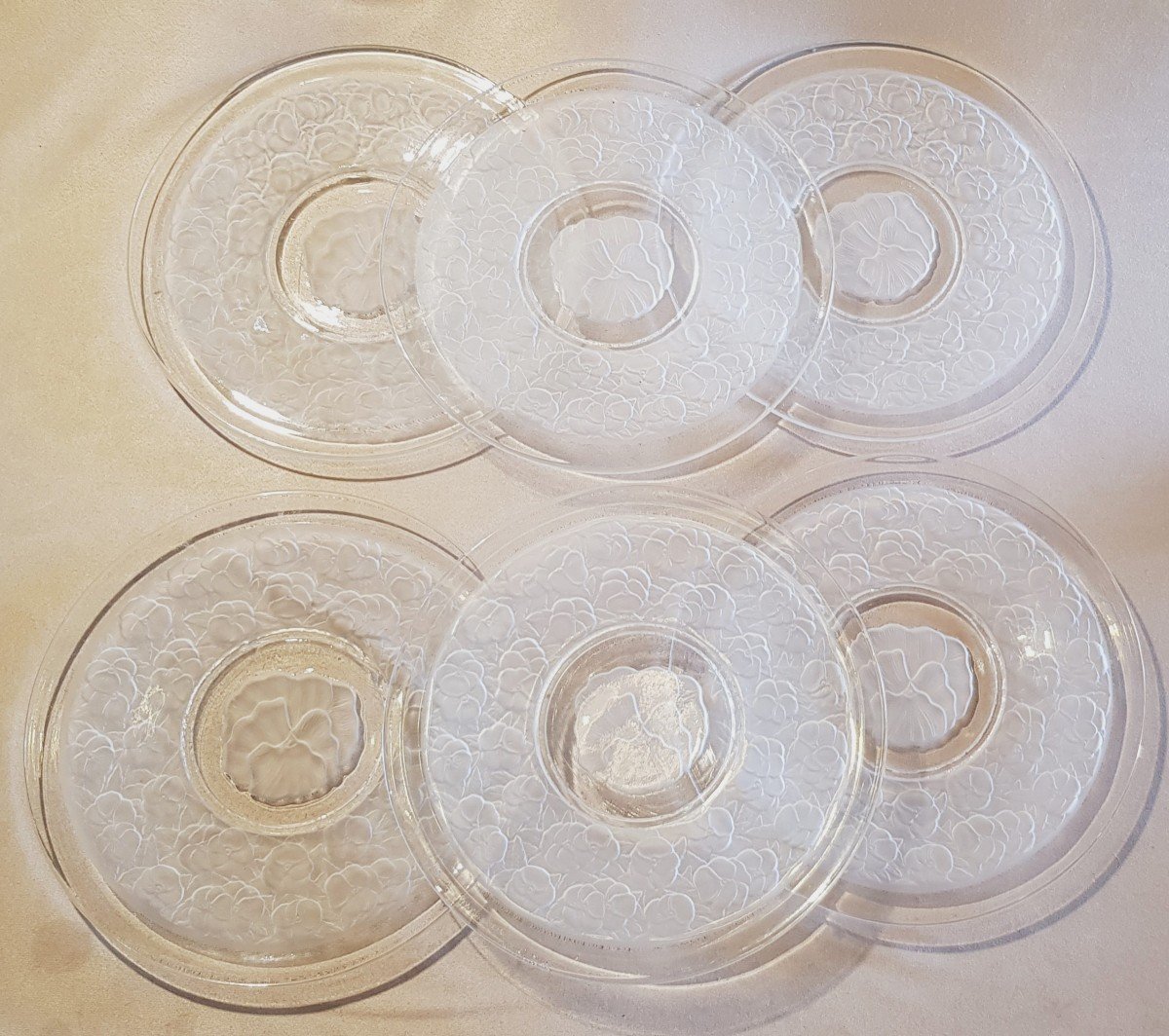 Set Of Six Small Molded Glass Plates Decorated With Pansy Violets-photo-3