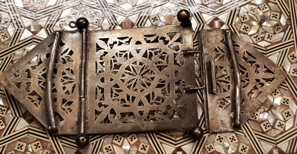 Old Belt Buckle In Silver Metal-photo-2