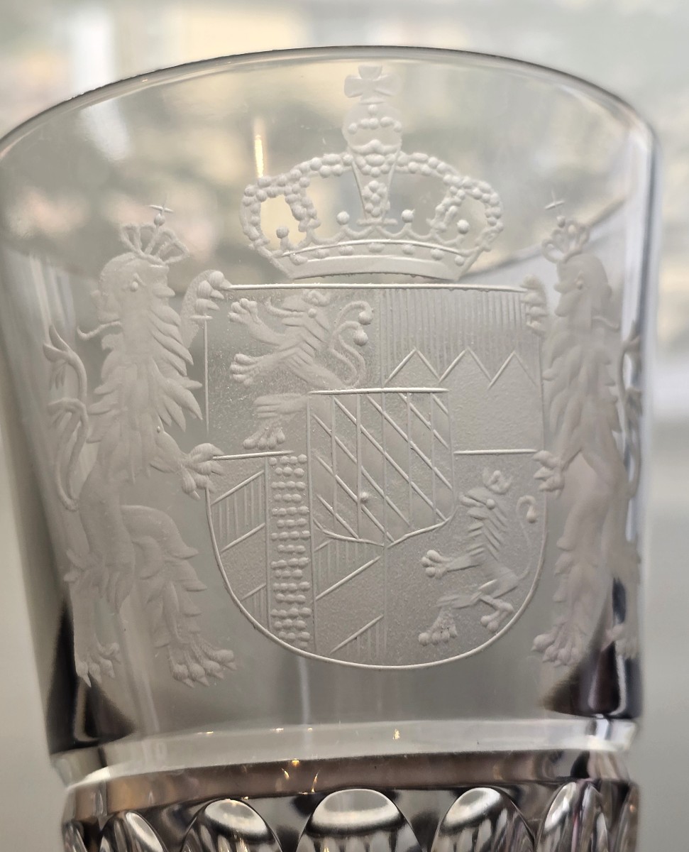 Large Antique Glass In Cut And Engraved Crystal With Coat Of Arms By Villeroy & Boch-photo-6