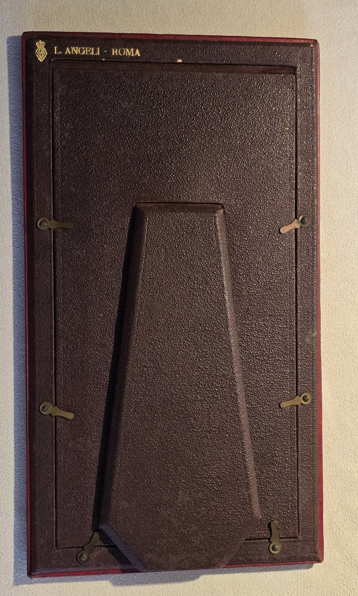 Antique Tabletop Frame In Faux Leather Paper-photo-3