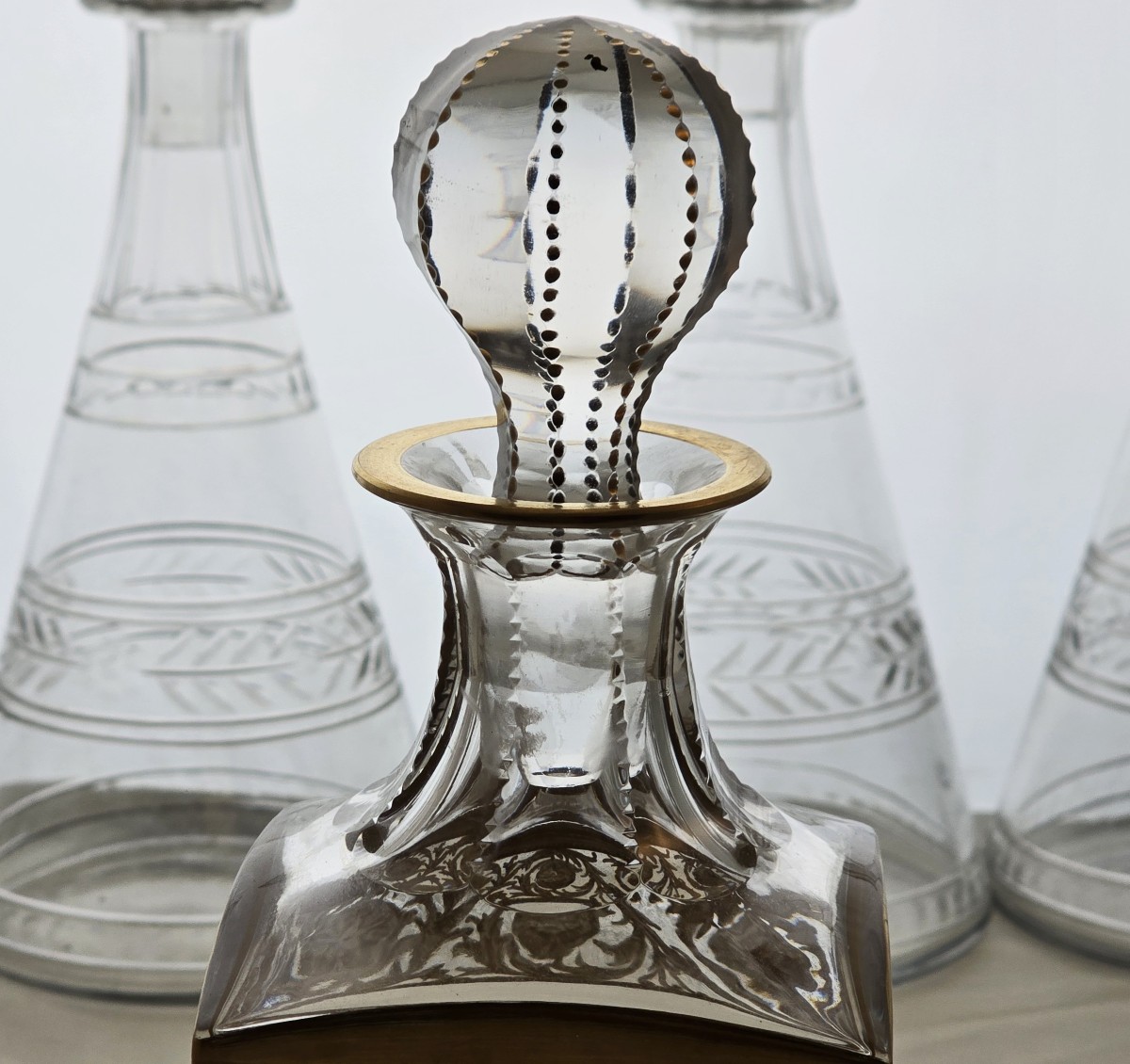 Antique Saint Louis Crystal Whisky Decanter, Thistle Model-photo-4