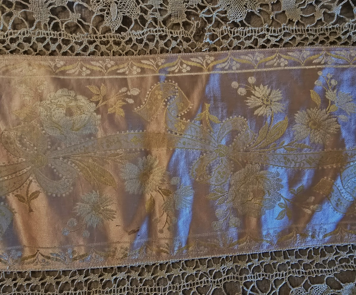 Grand Dessus De Lit Art Nouveau En Soie Et Dentelle 280x270 Cm-photo-1