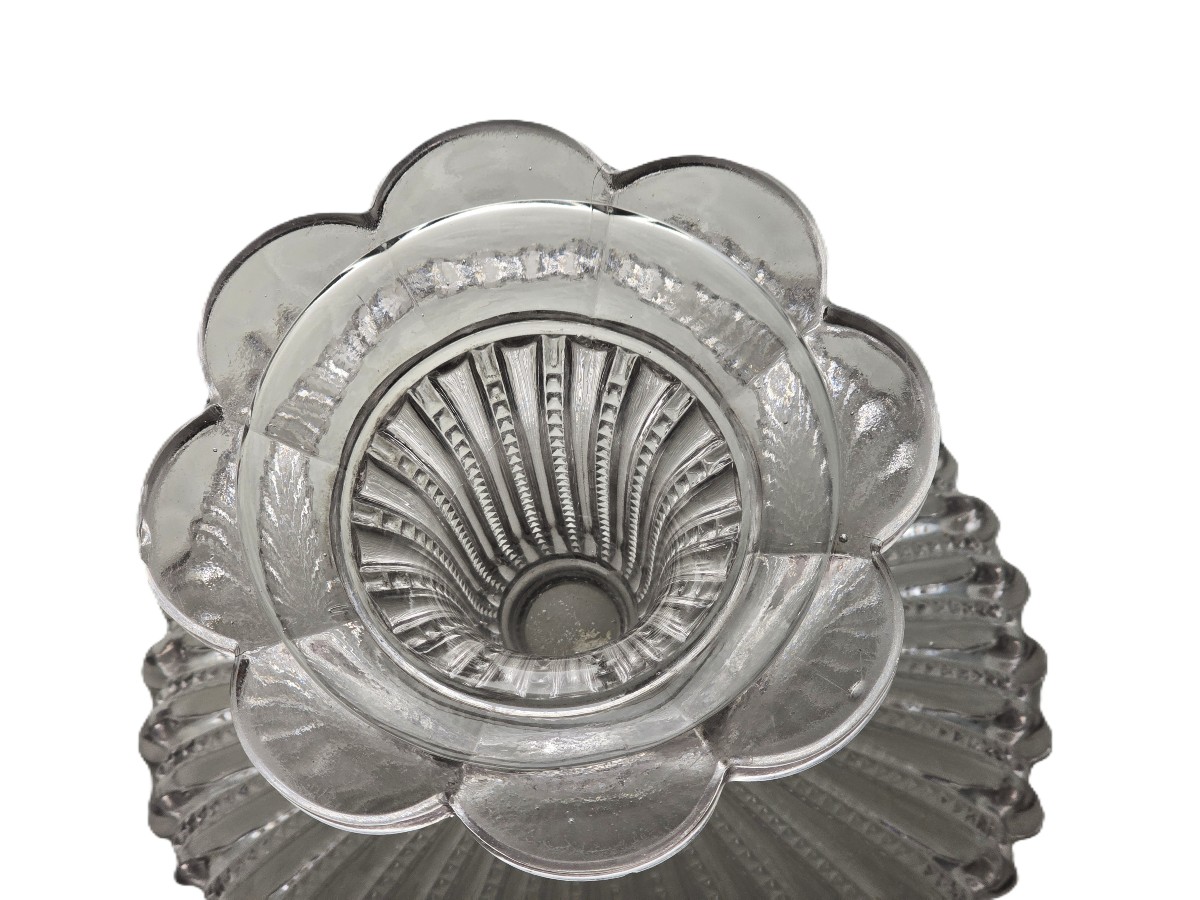 ancienne coupe sur pied en verre  moulé Baccarat diamètre 20 cm-photo-4