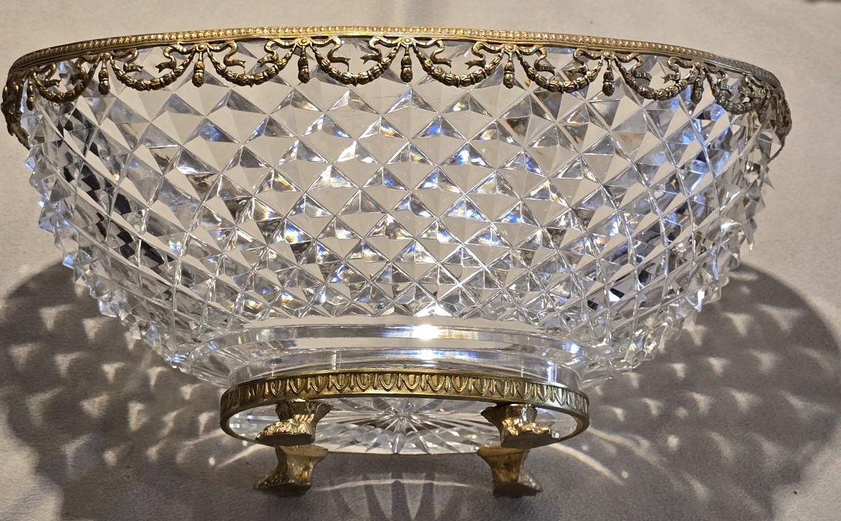 Antique Centerpiece In Cut Crystal With Gilded Metal Ornaments