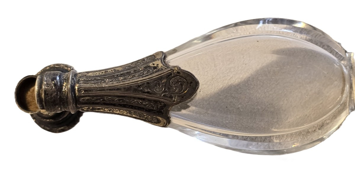Antique 19th-century Smelling Salts Bottle-photo-2