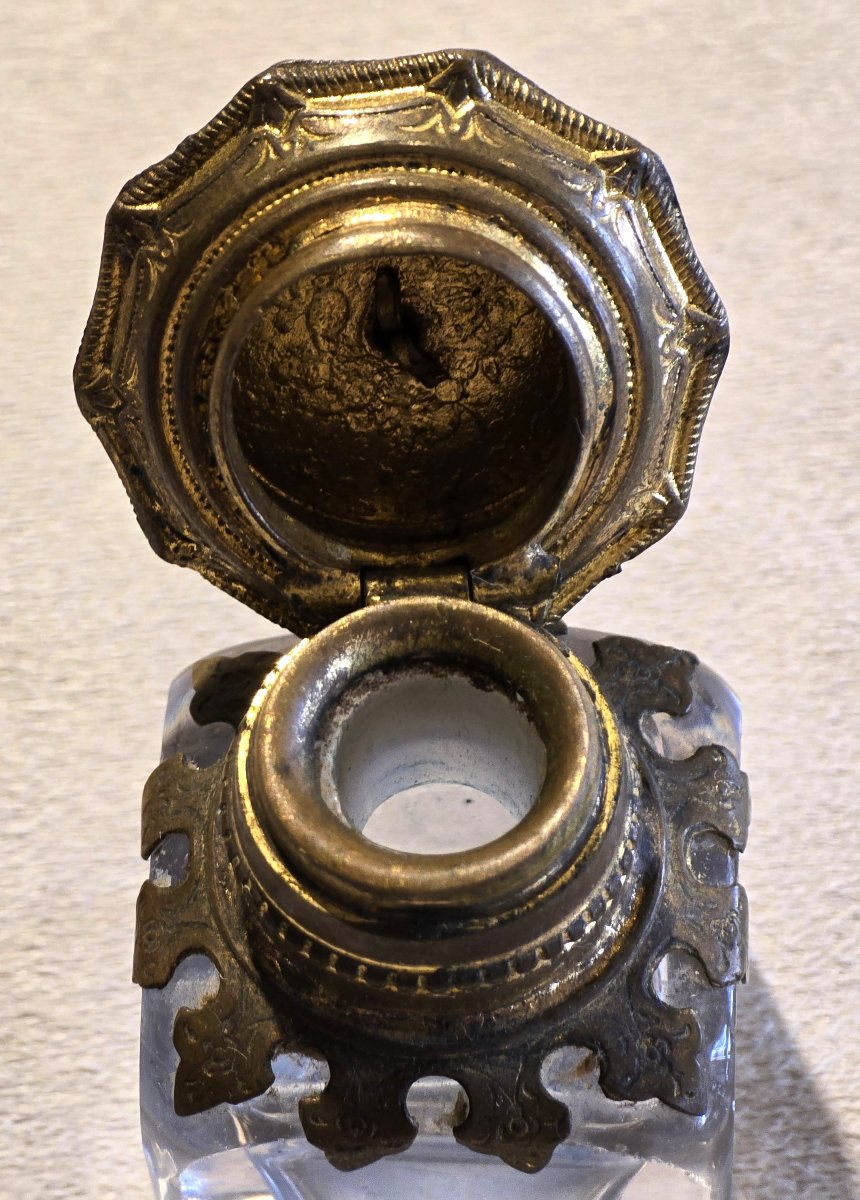 Ancienne ampoule à parfum en verre de forme carrée XIX ème siècle-photo-1