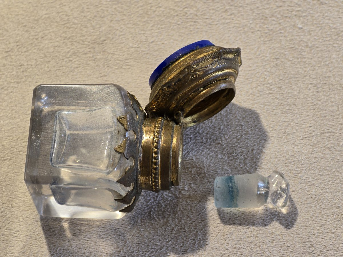 Ancienne ampoule à parfum en verre de forme carrée XIX ème siècle-photo-5