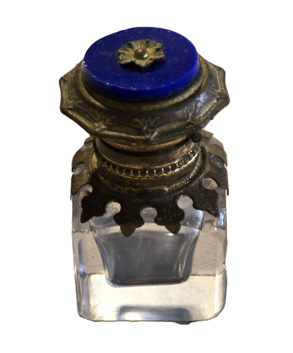Ancienne ampoule à parfum en verre de forme carrée XIX ème siècle