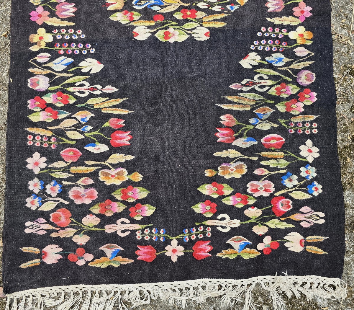 Old Oltenian Rug Handwoven In Wool Floral Design-photo-2